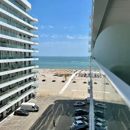 Seafront Haven Apartment Mamaia
